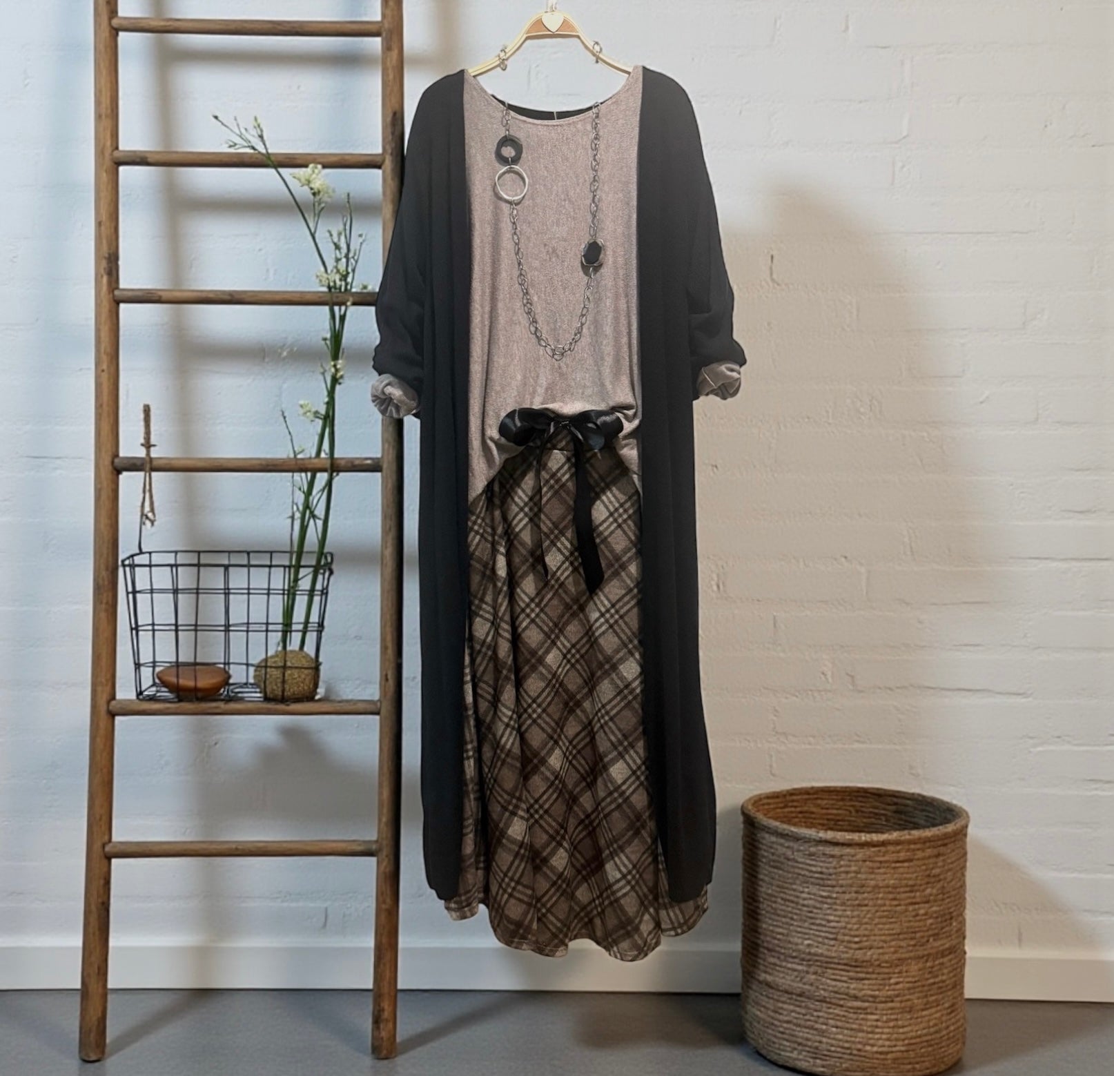 Falda "Valeria Lazada"