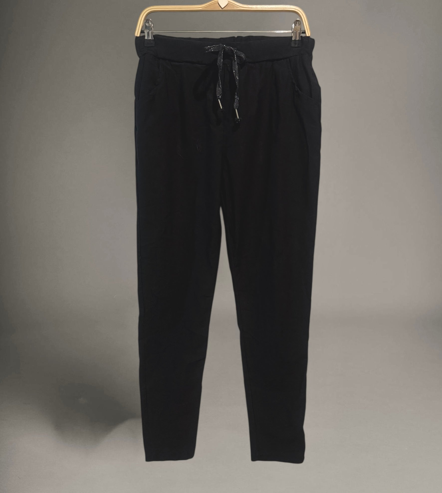 Pantalón "Basic Jogger" negro