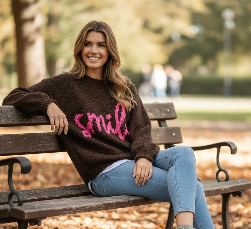 Jersey "Smile" marrón con fucsia