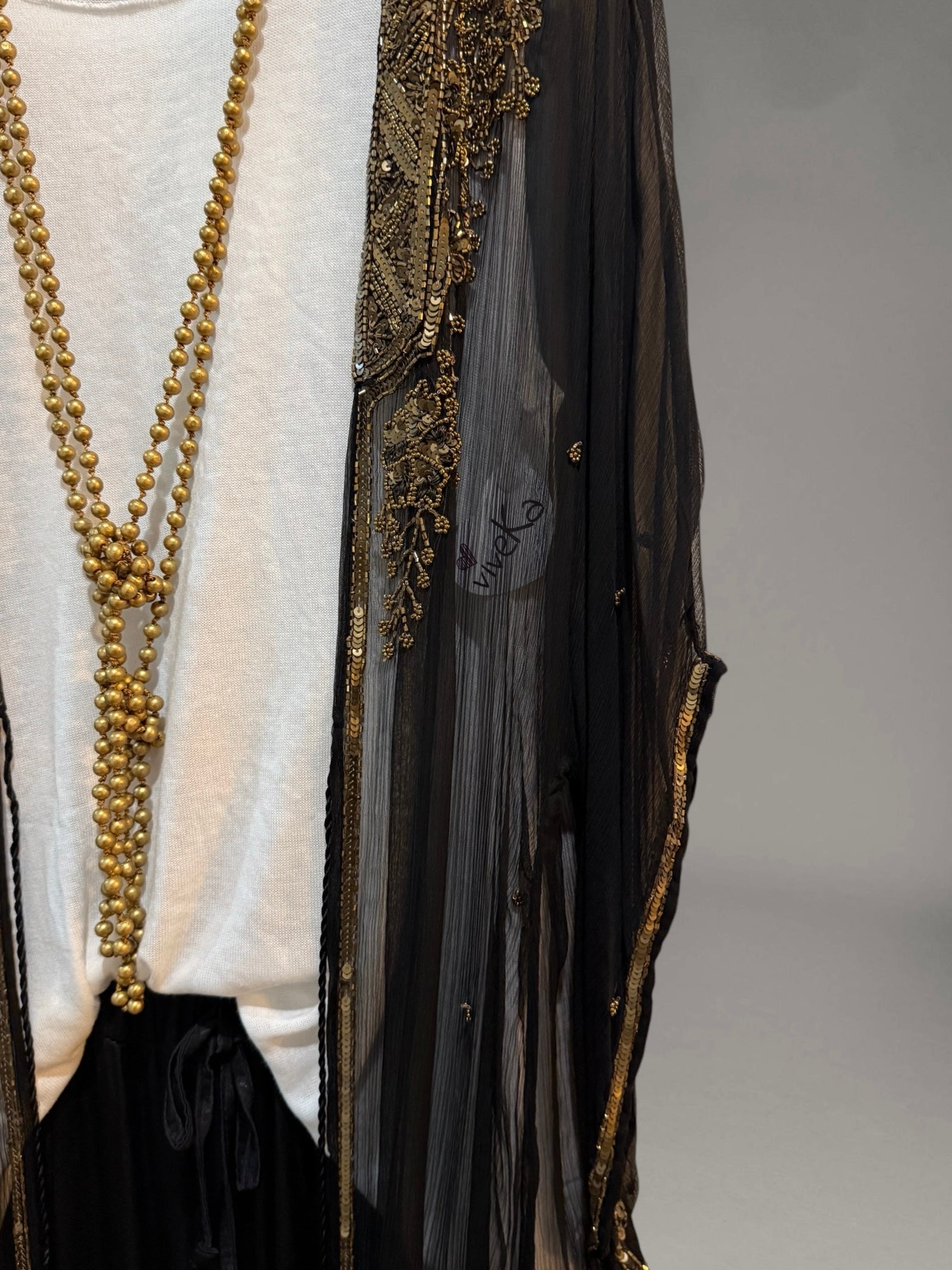 Kaftan "Sherezade" negro bordado en oro
