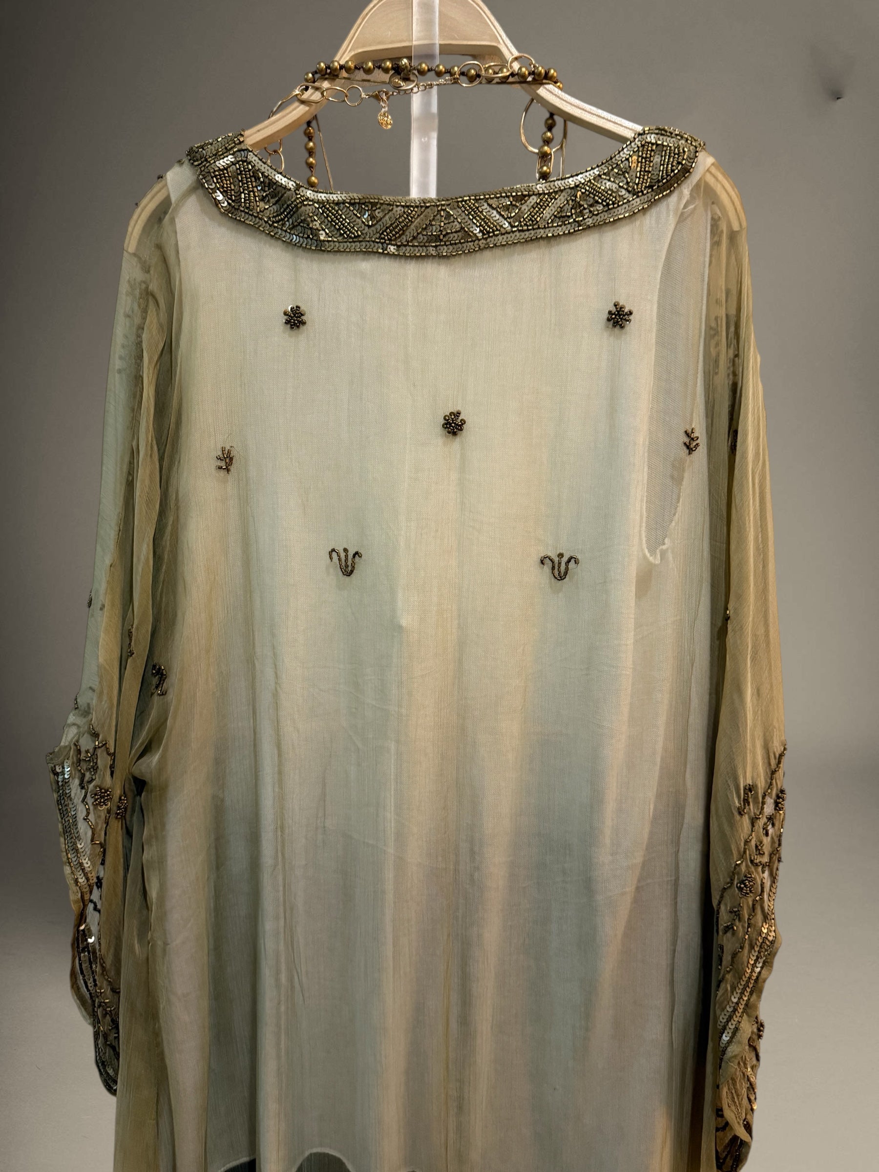 kaftan "Sherezade" oro bordado en oro