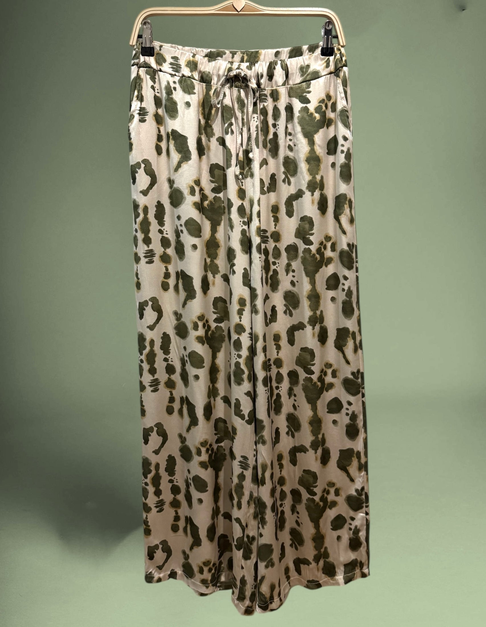 Pantalón "Grace Chic" verde oliva