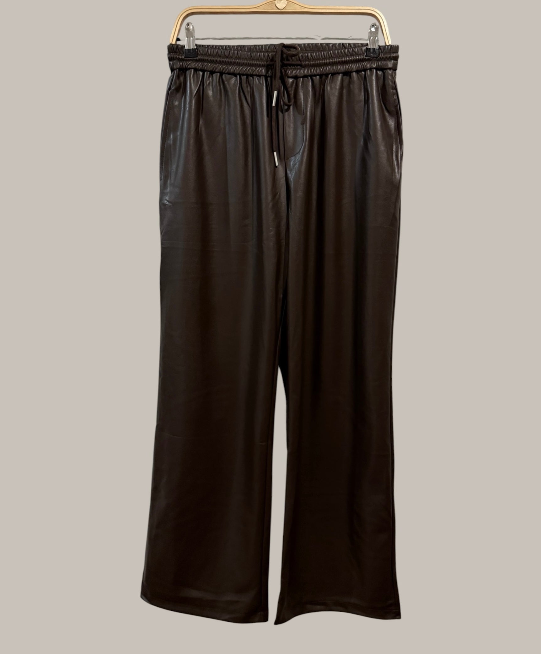 Pantalón Efecto Napa marrón