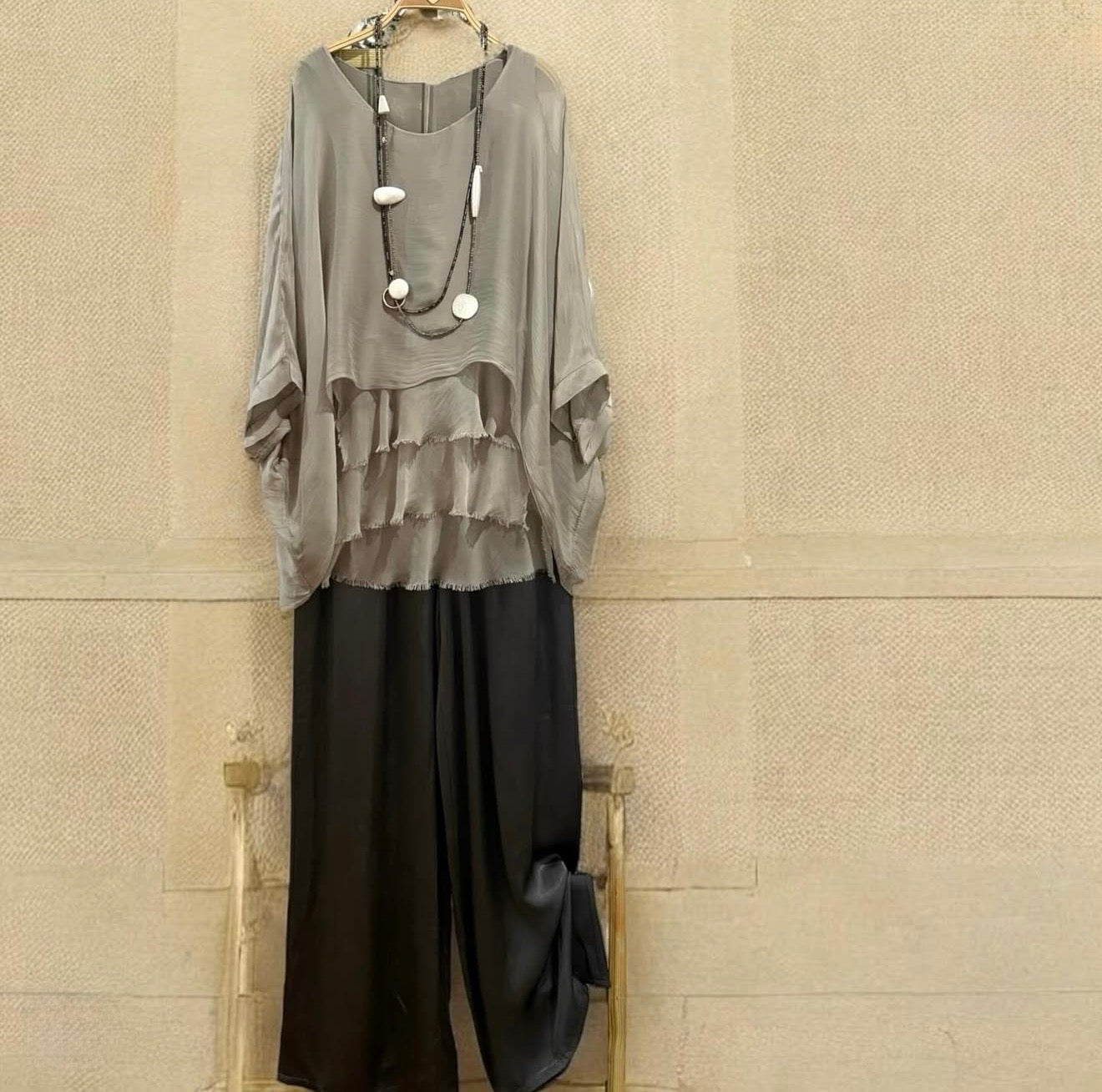 Blusa "Sevilla" topo tres volantes