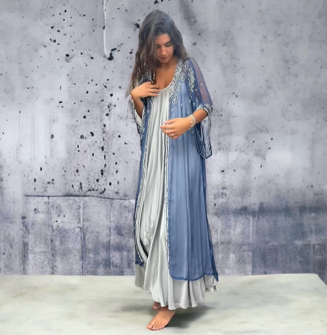 Kaftan "Sherezade" azul bordado en plata