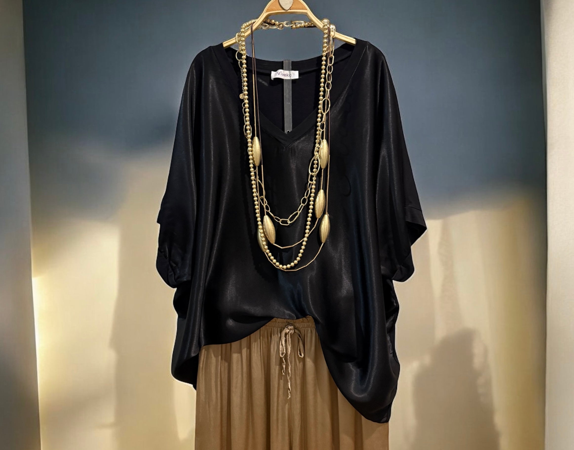 Blusa "Palmira" corta negro