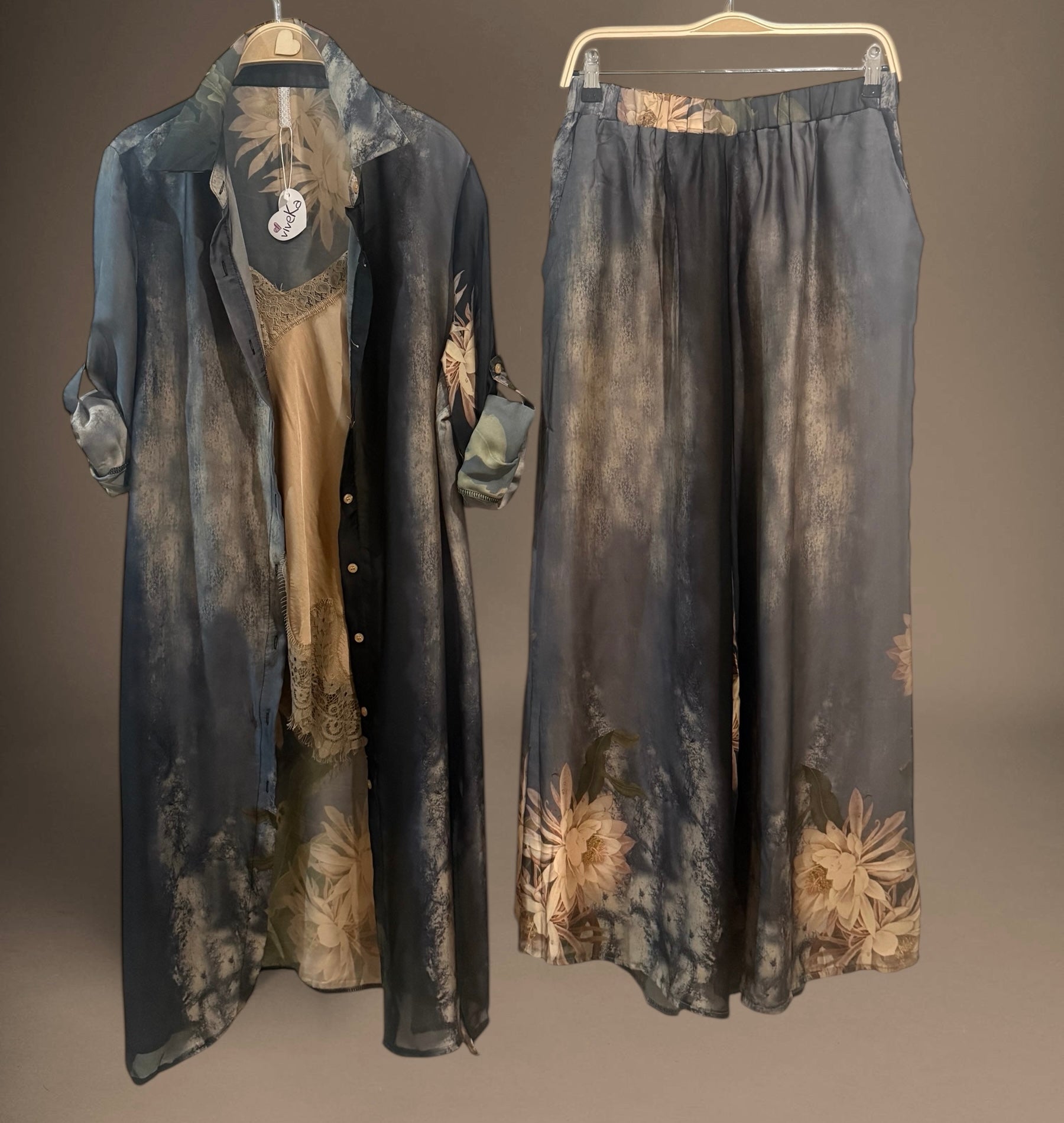 Conjunto "Ángeles" gris y oro