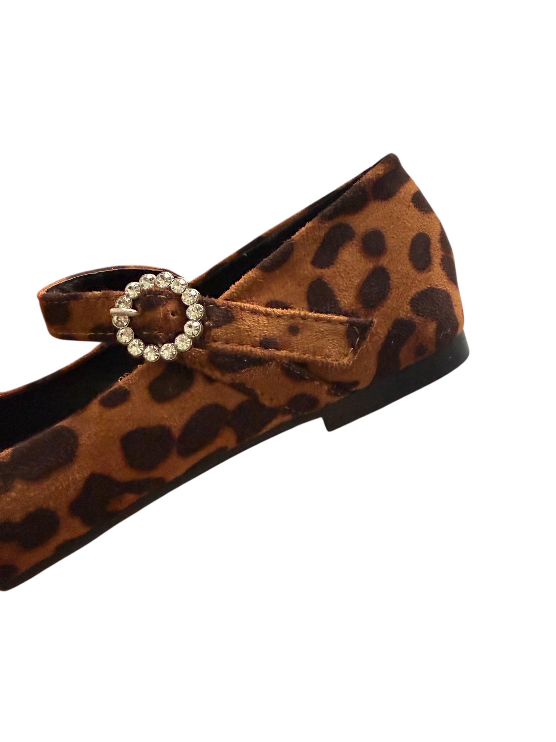 Merceditas "Chic Leo"