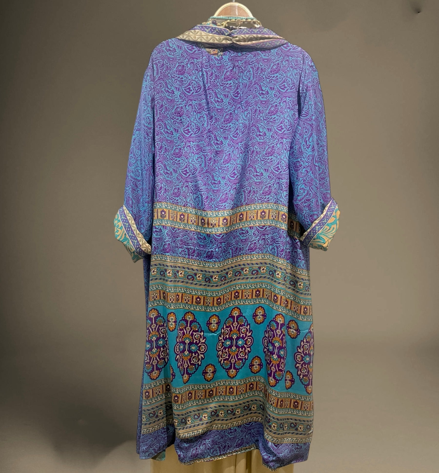 Kimono "Indira Malvas y Turquesas"