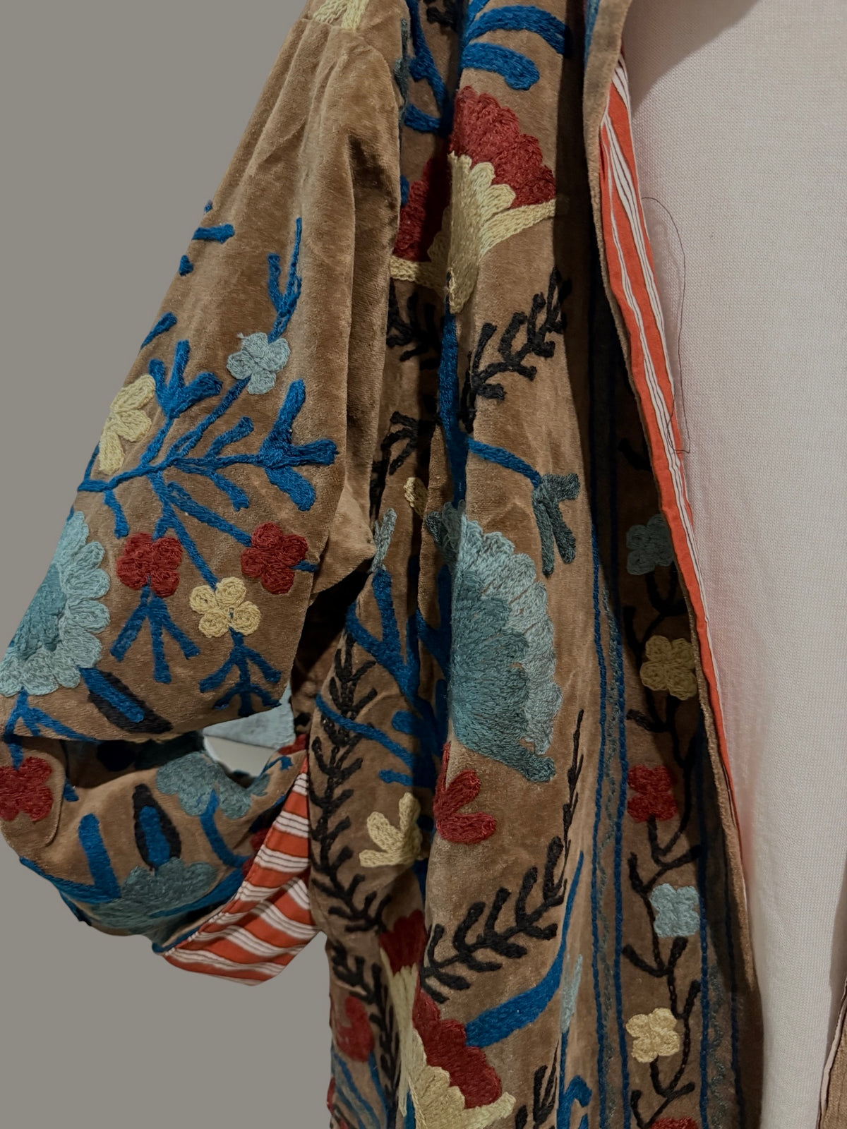 Chaqueta "Bordados"