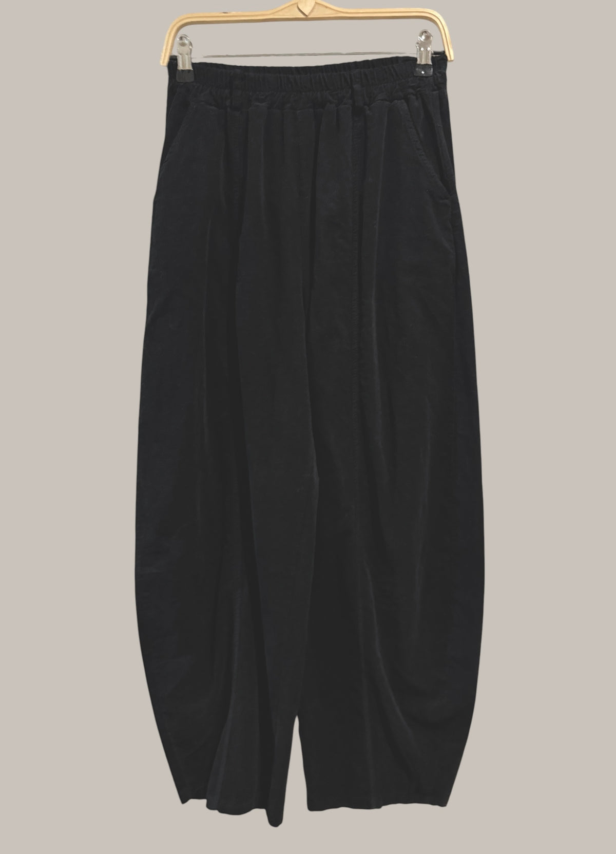 Pantalón "Basic Negro "