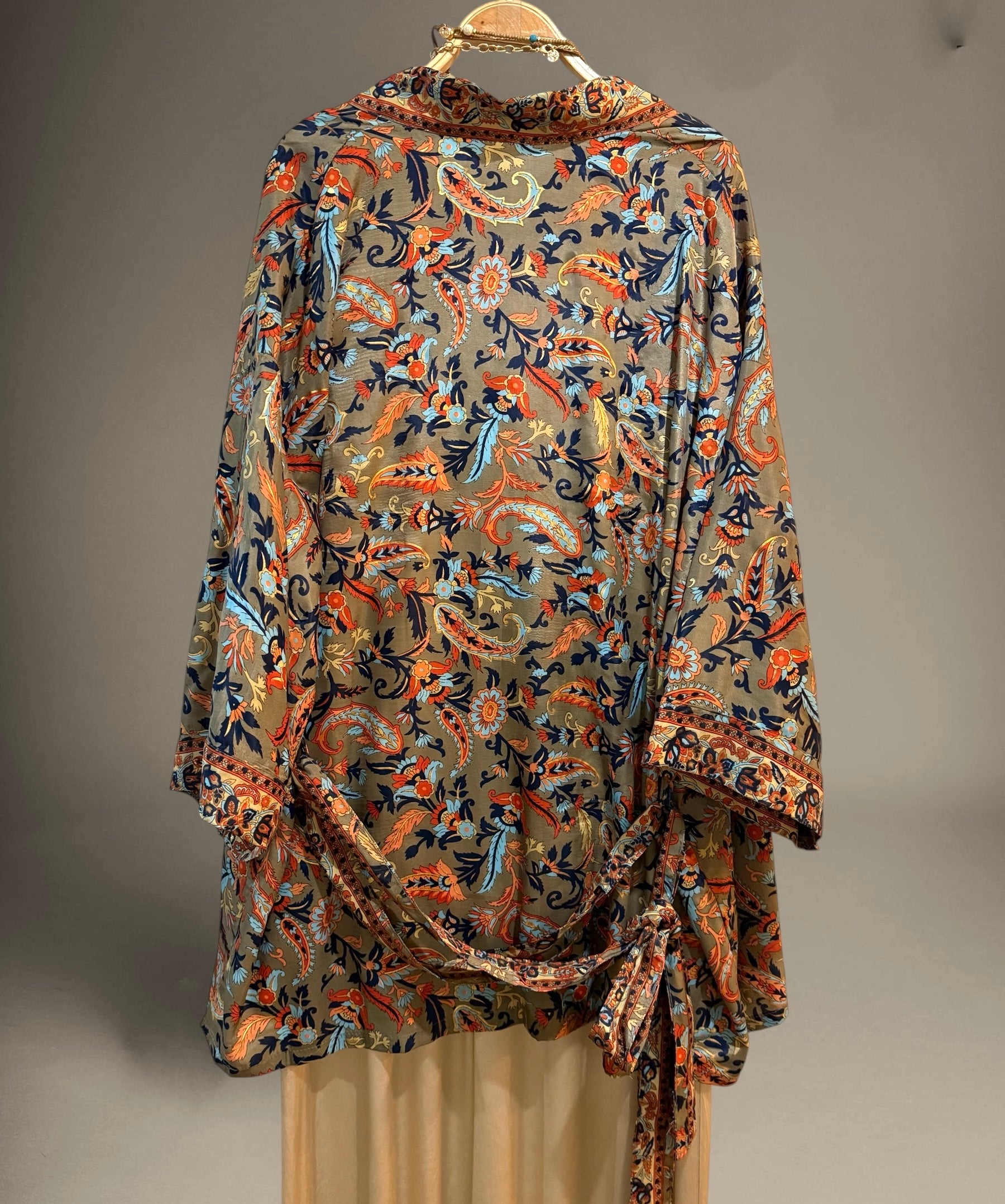Kimono "Anaka Sentidos" gold