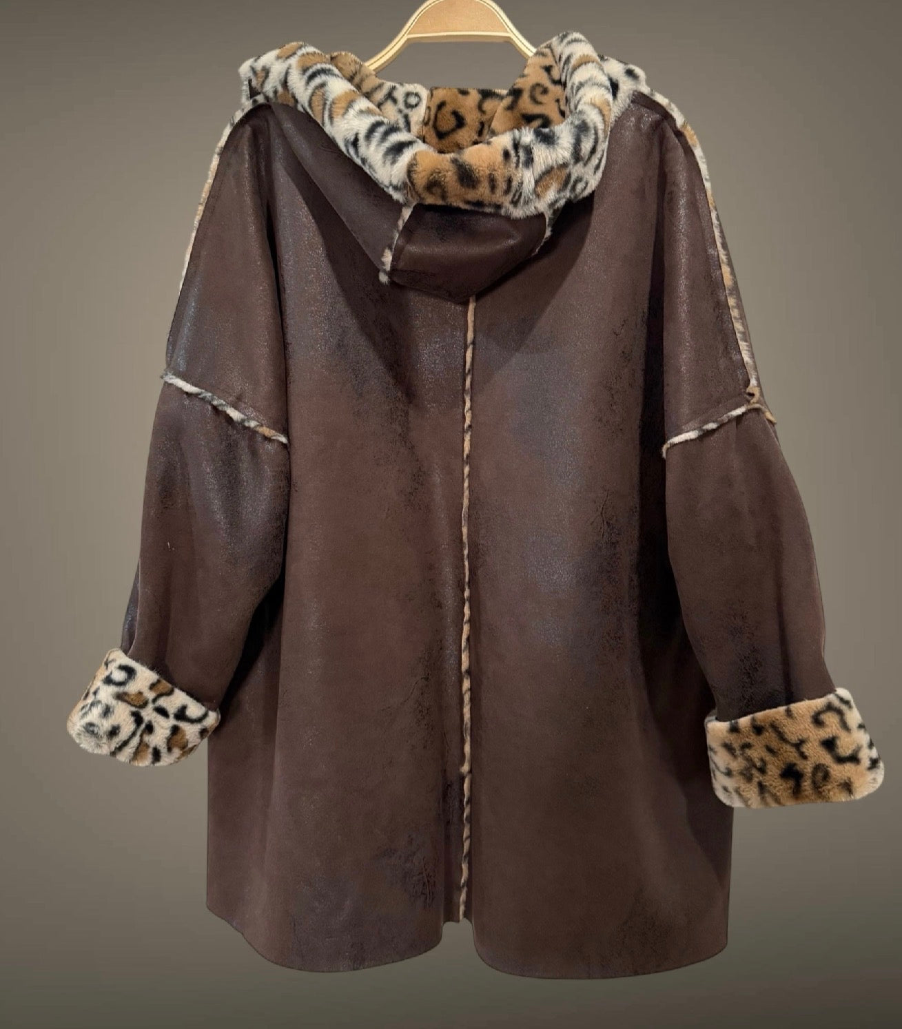 Abrigo "Margosha" corto chocolate