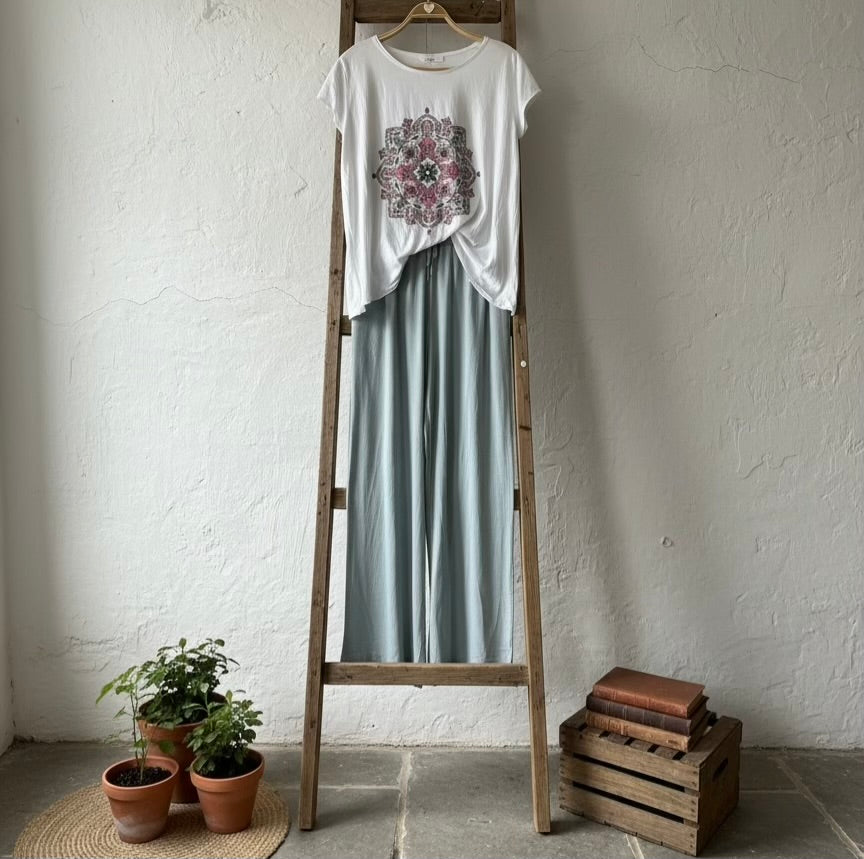 Camiseta "Dulce Mantra"
