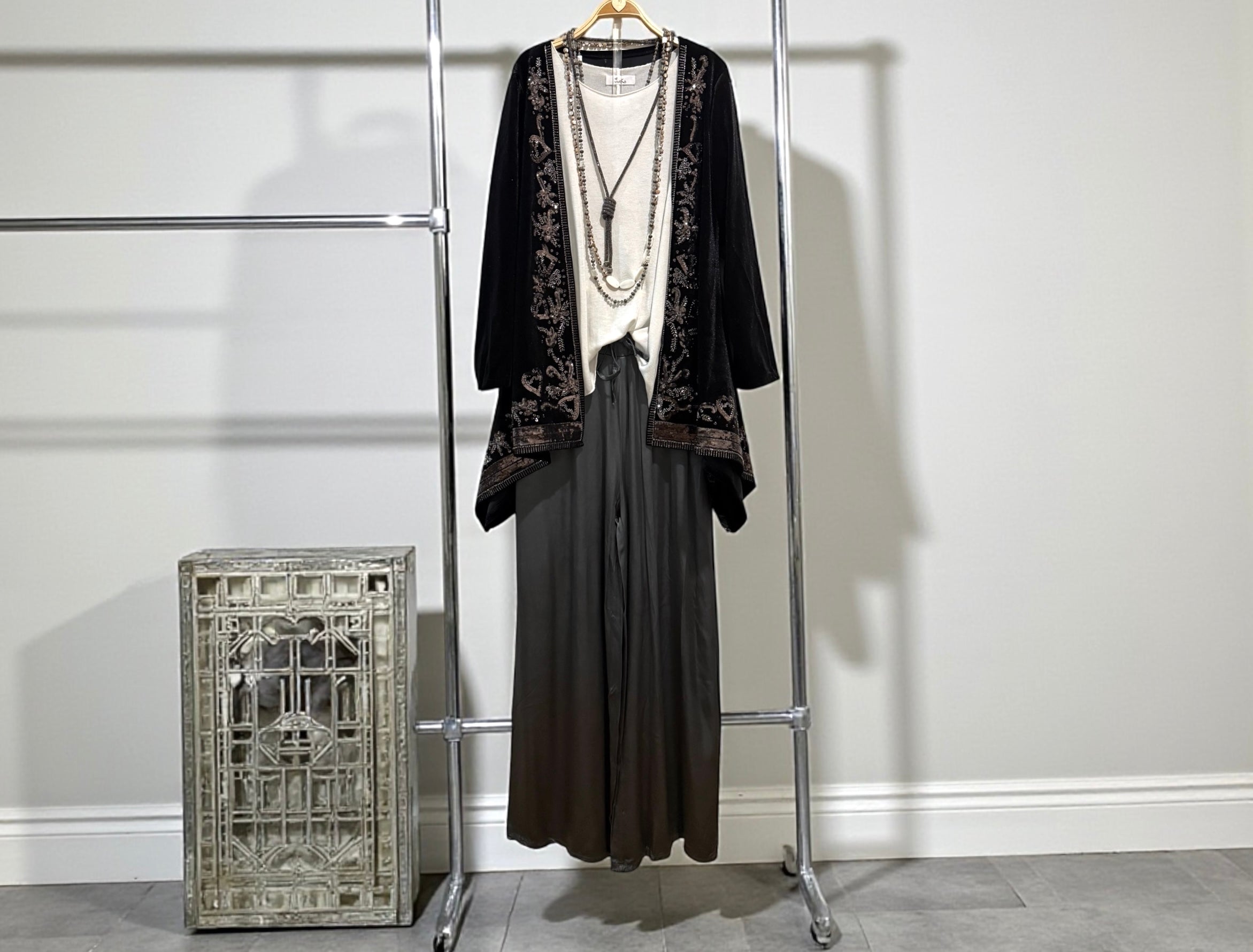 Levita "Ottilie" negro