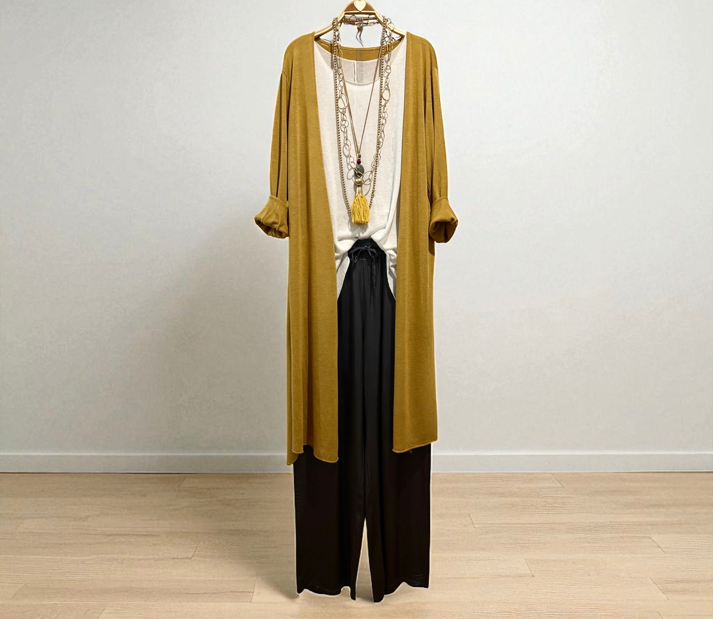 Chaqueta "Cassandra" larga ocre