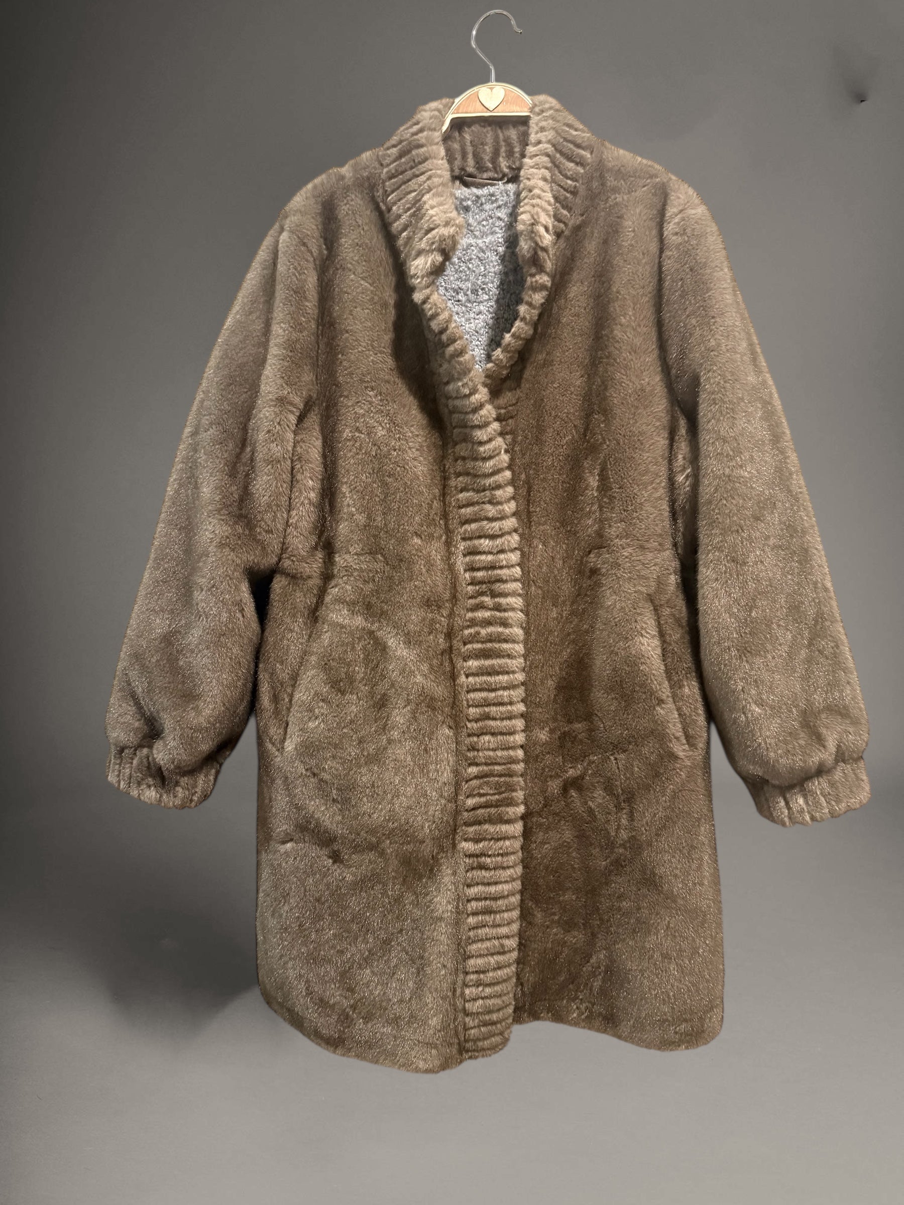 Abrigo "Laeticia" topo