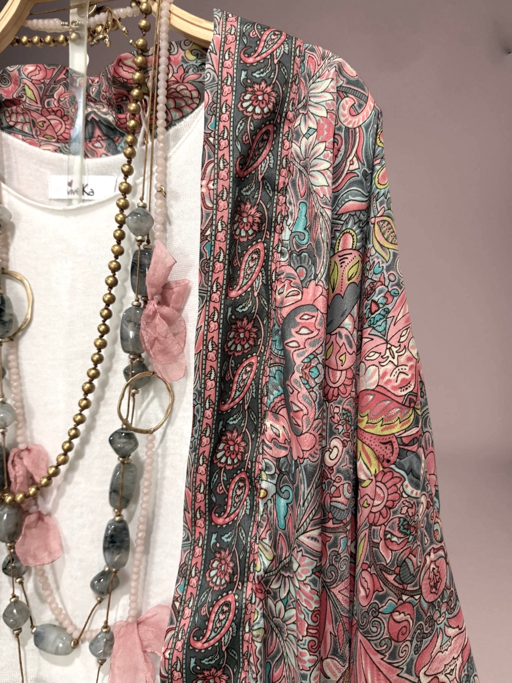 Kimono "Anaka Rosa y Gris"