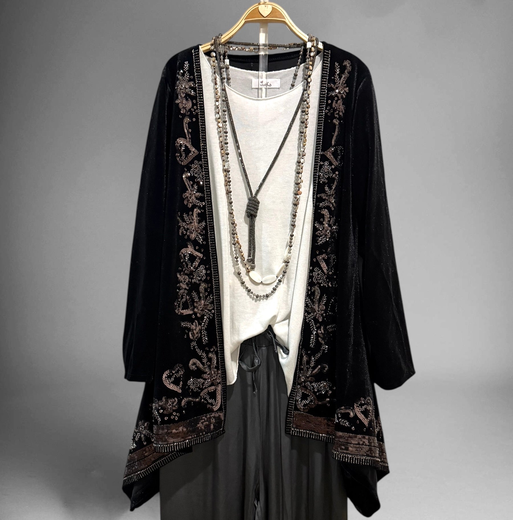 Levita "Ottilie" negro