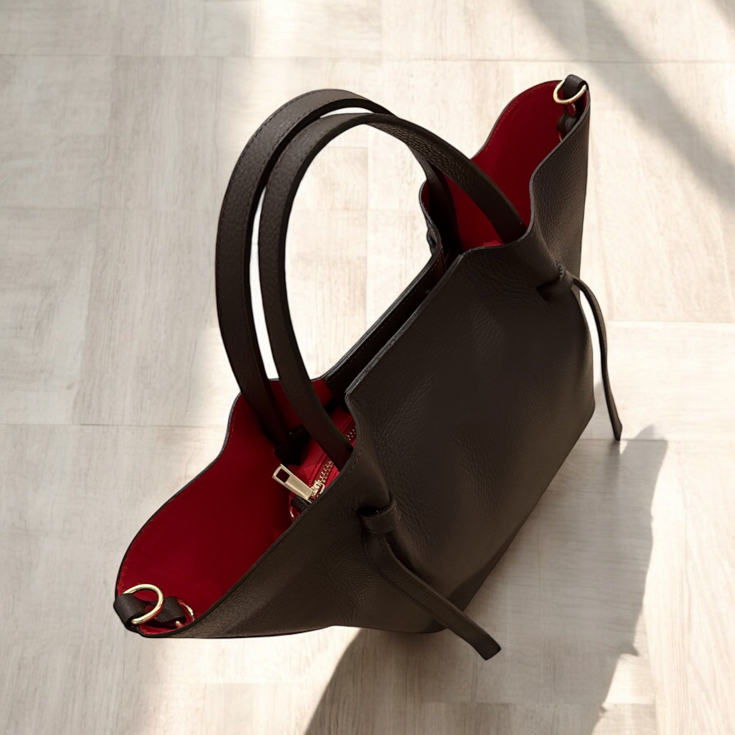 Bolso "Dually" chocolate y rojo