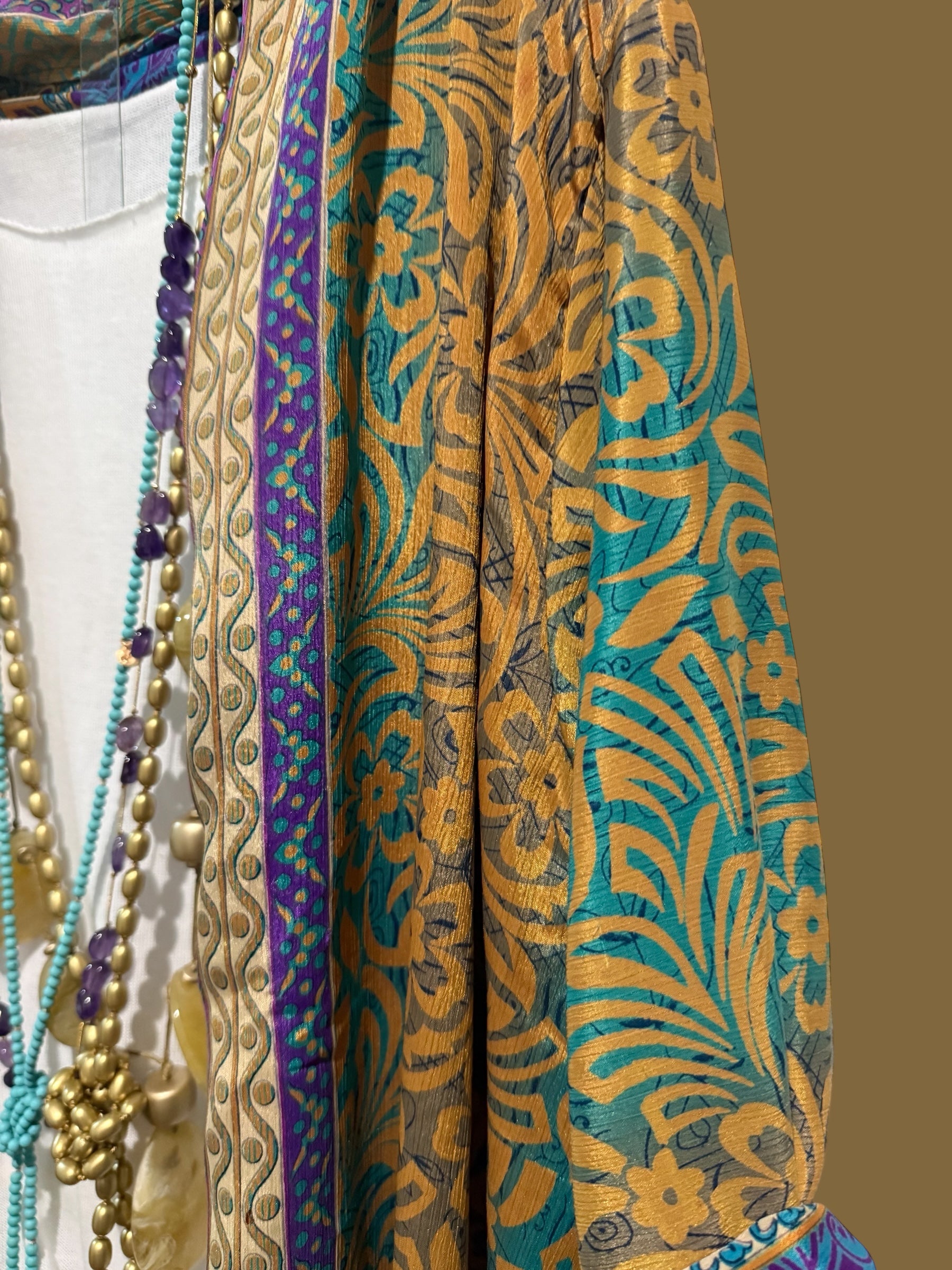 Kimono "Indira Malvas y Turquesas"