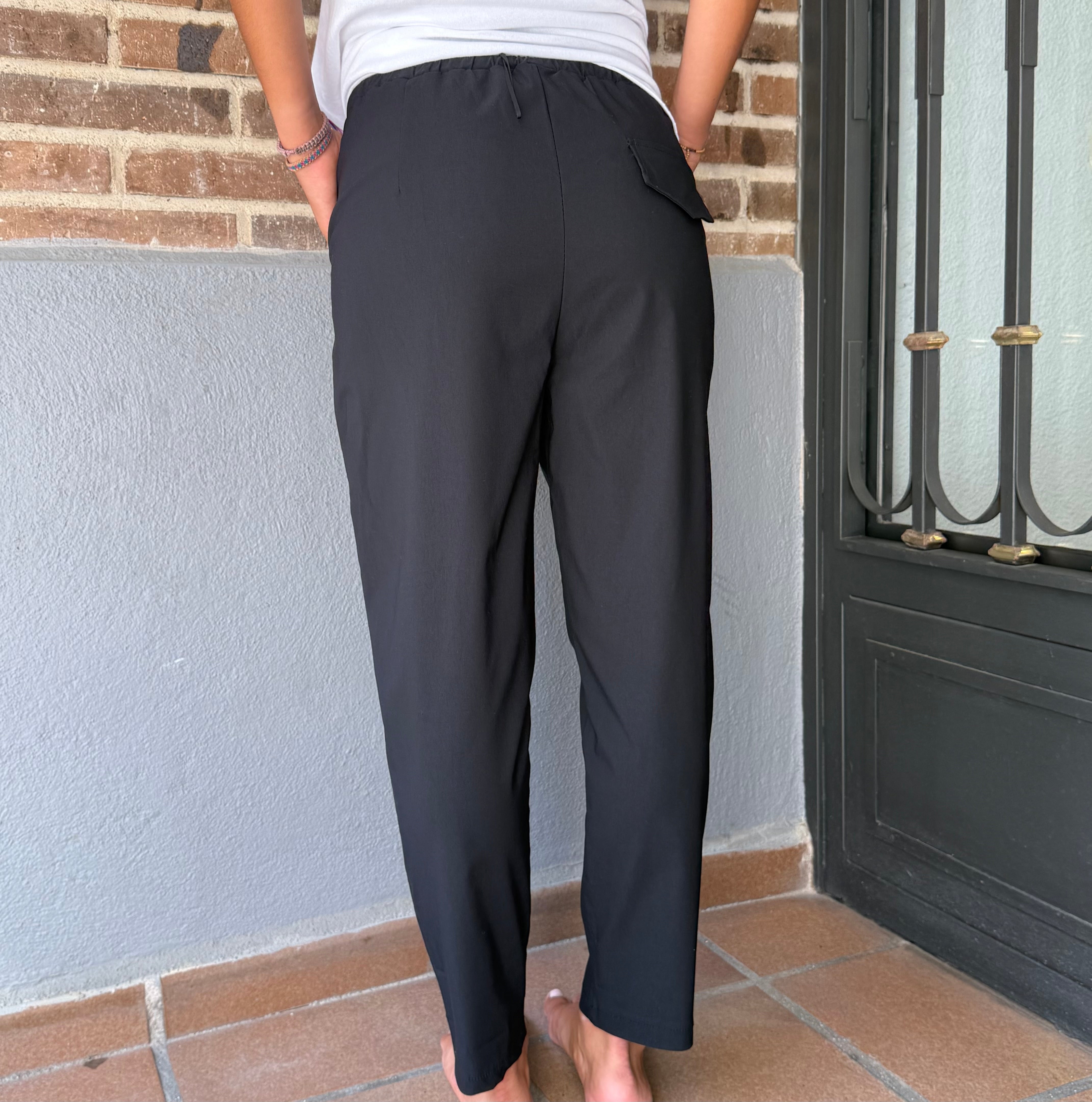 Pantalón "Slouchy Basic" negro