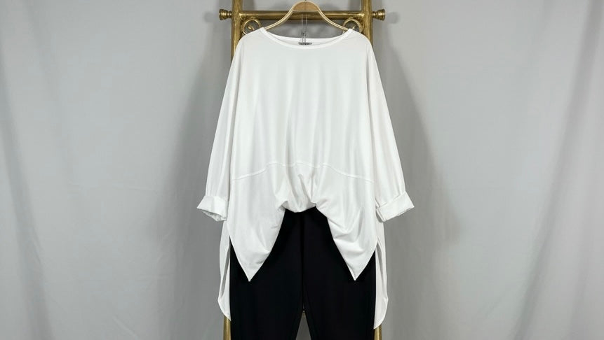 Camiseta "Over Must" blanco