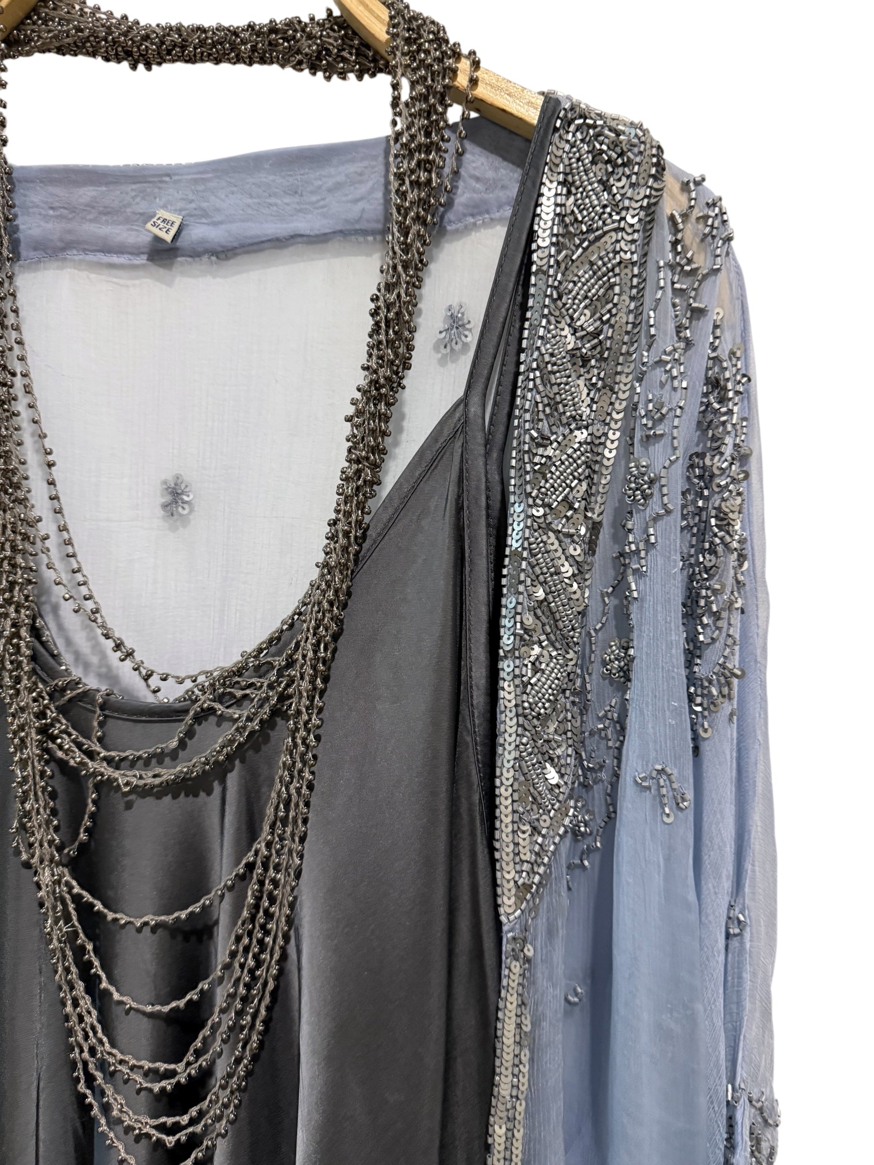 Kaftan "Sherezade Azul Claro" bordado en plata