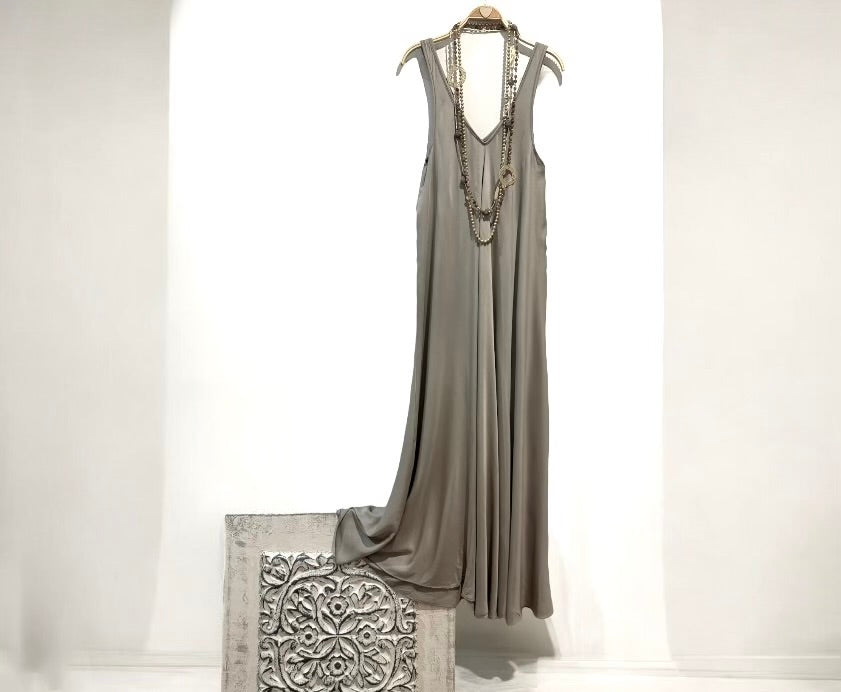 Vestido "Jasmine" tirante ancho topo
