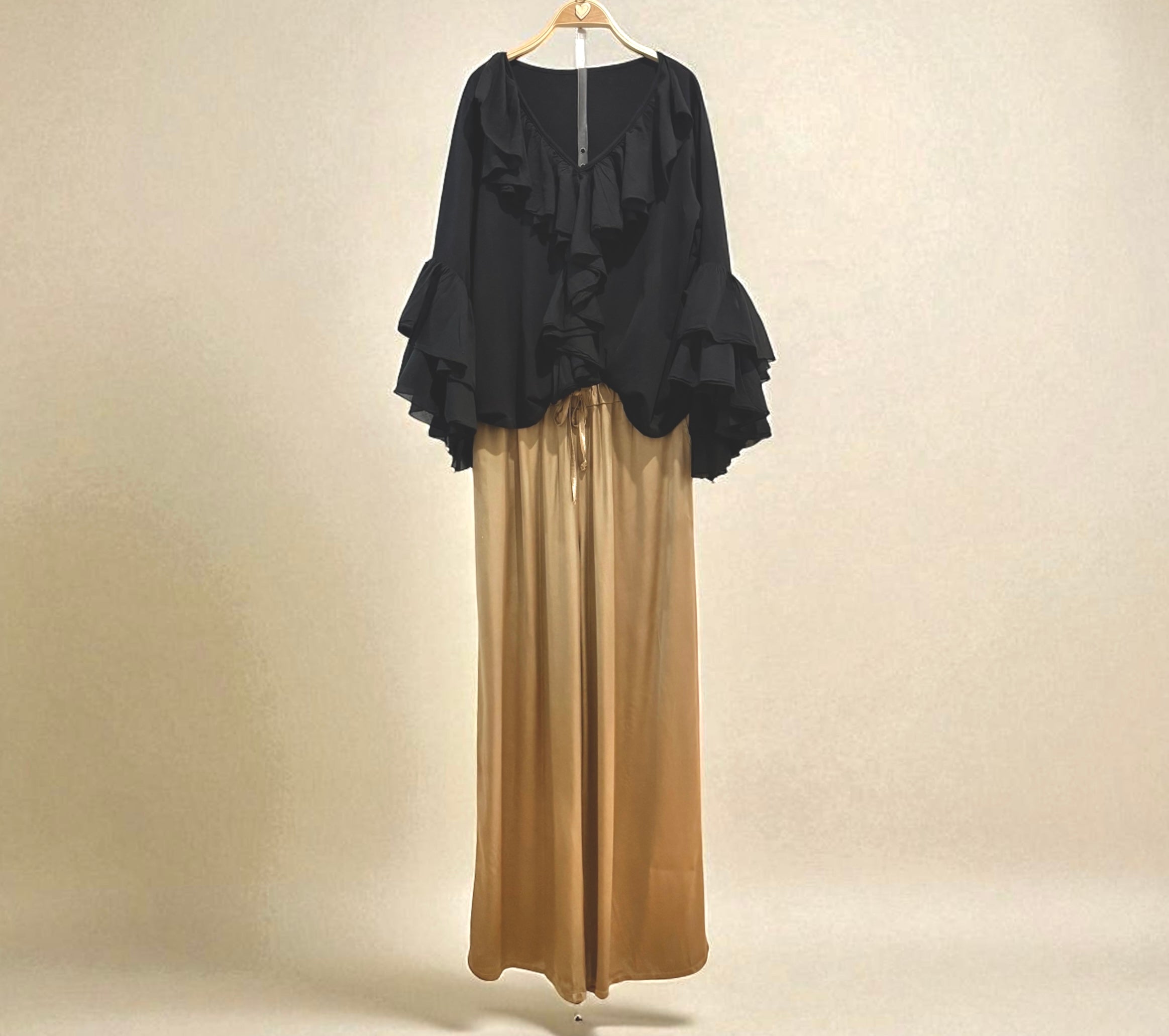 Camiseta "Boho Chic" negro