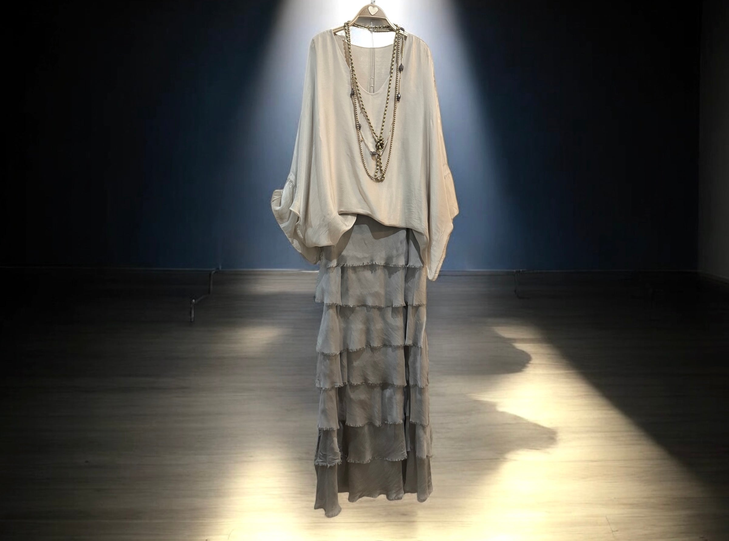 Falda "Sevilla" gris perla