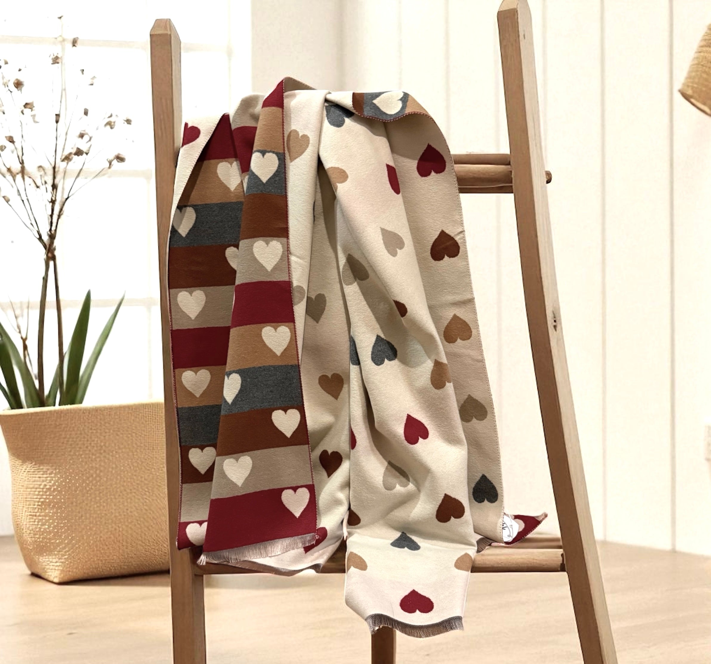 Fular / Chal "Corazones" beige
