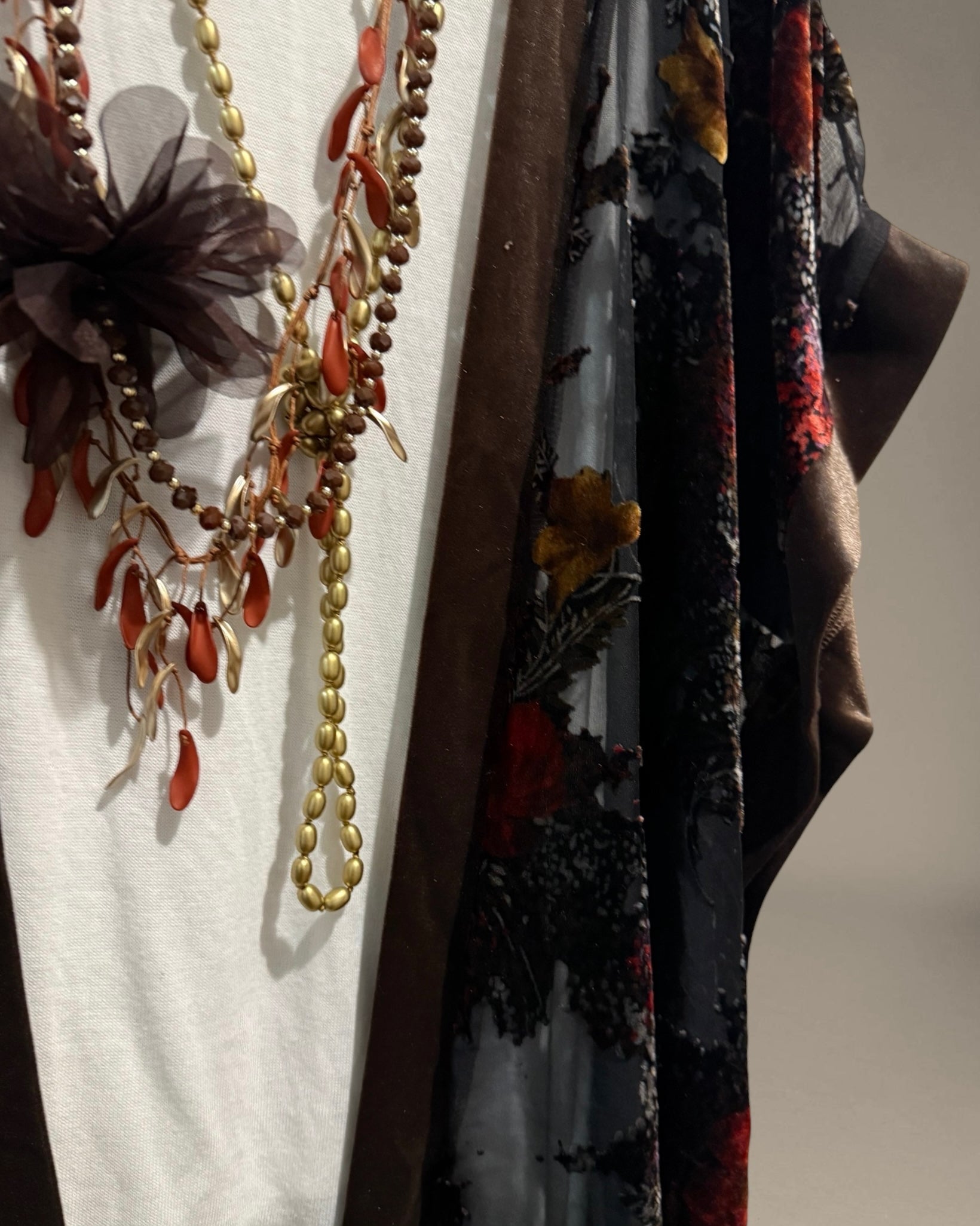 Collar "Hojitas" teja