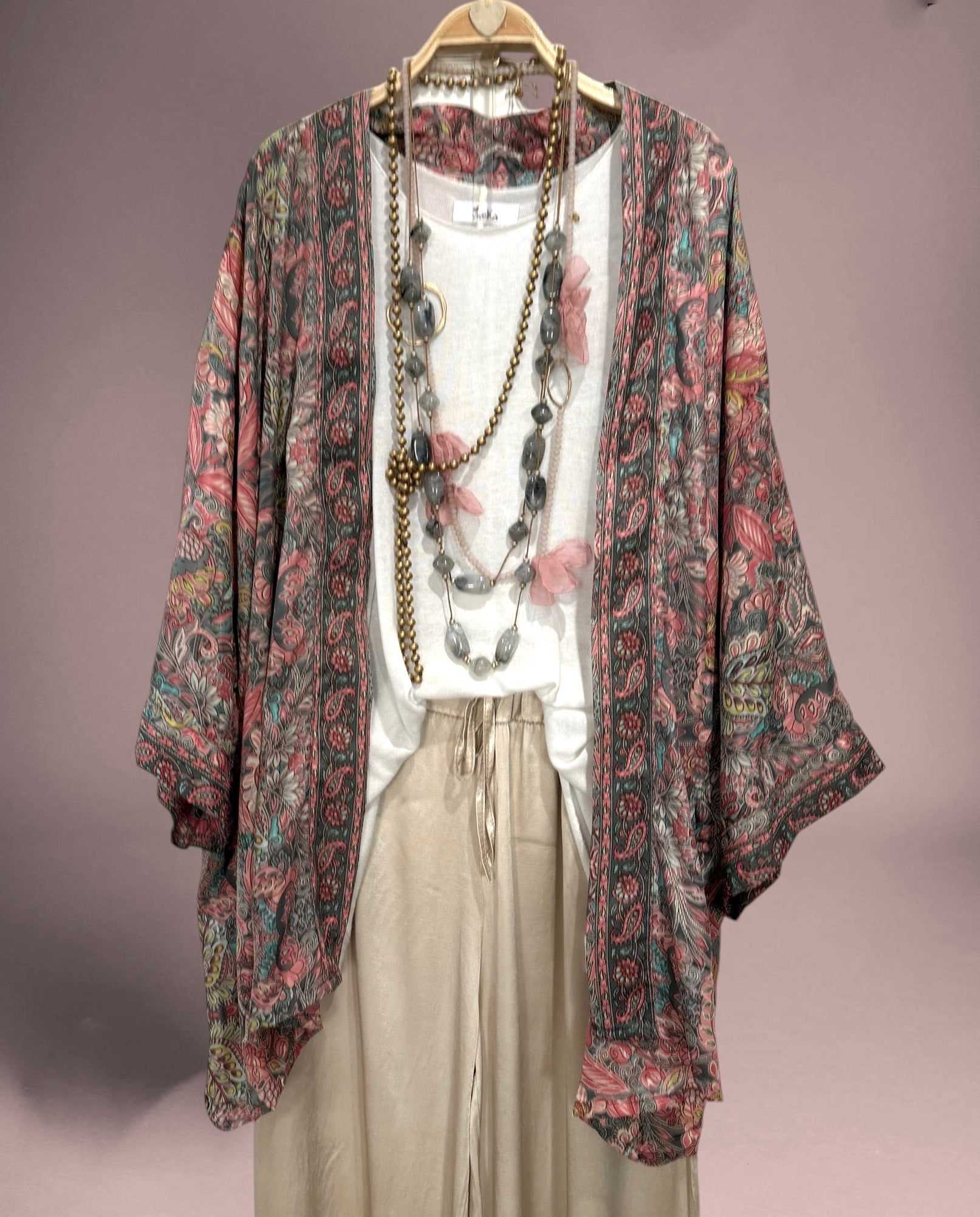 Kimono "Anaka Rosa y Gris"