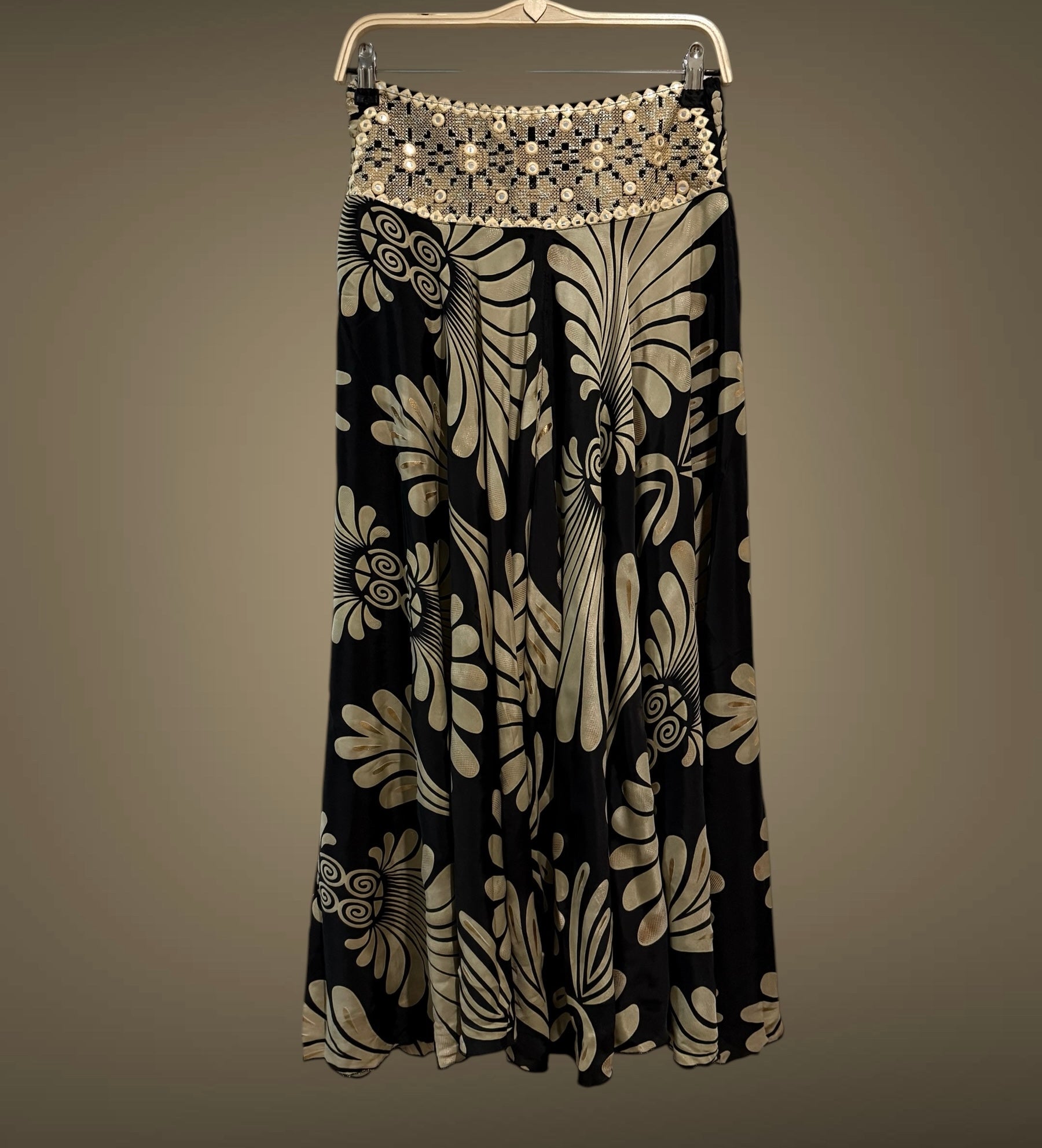 Falda pantalón  "India Bimba" negro y oro