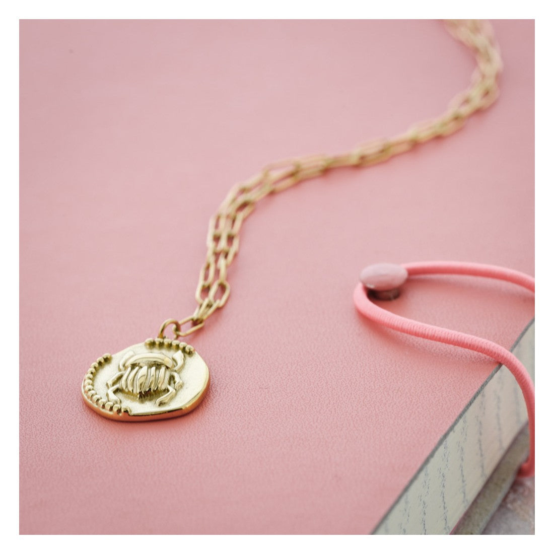 Collar "Escarabajo"