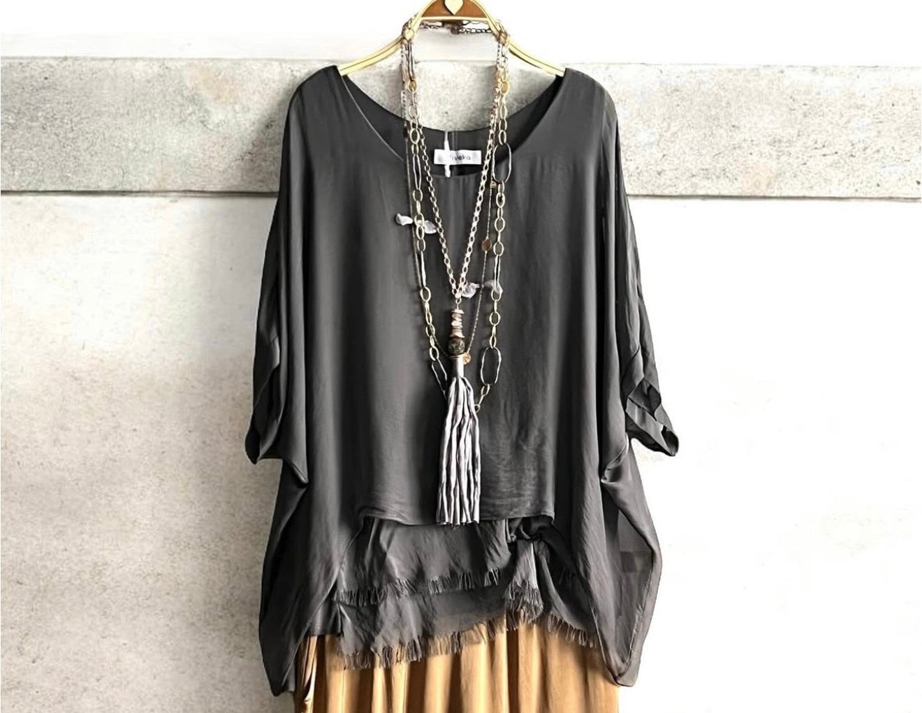 Blusa "Sevilla" gris