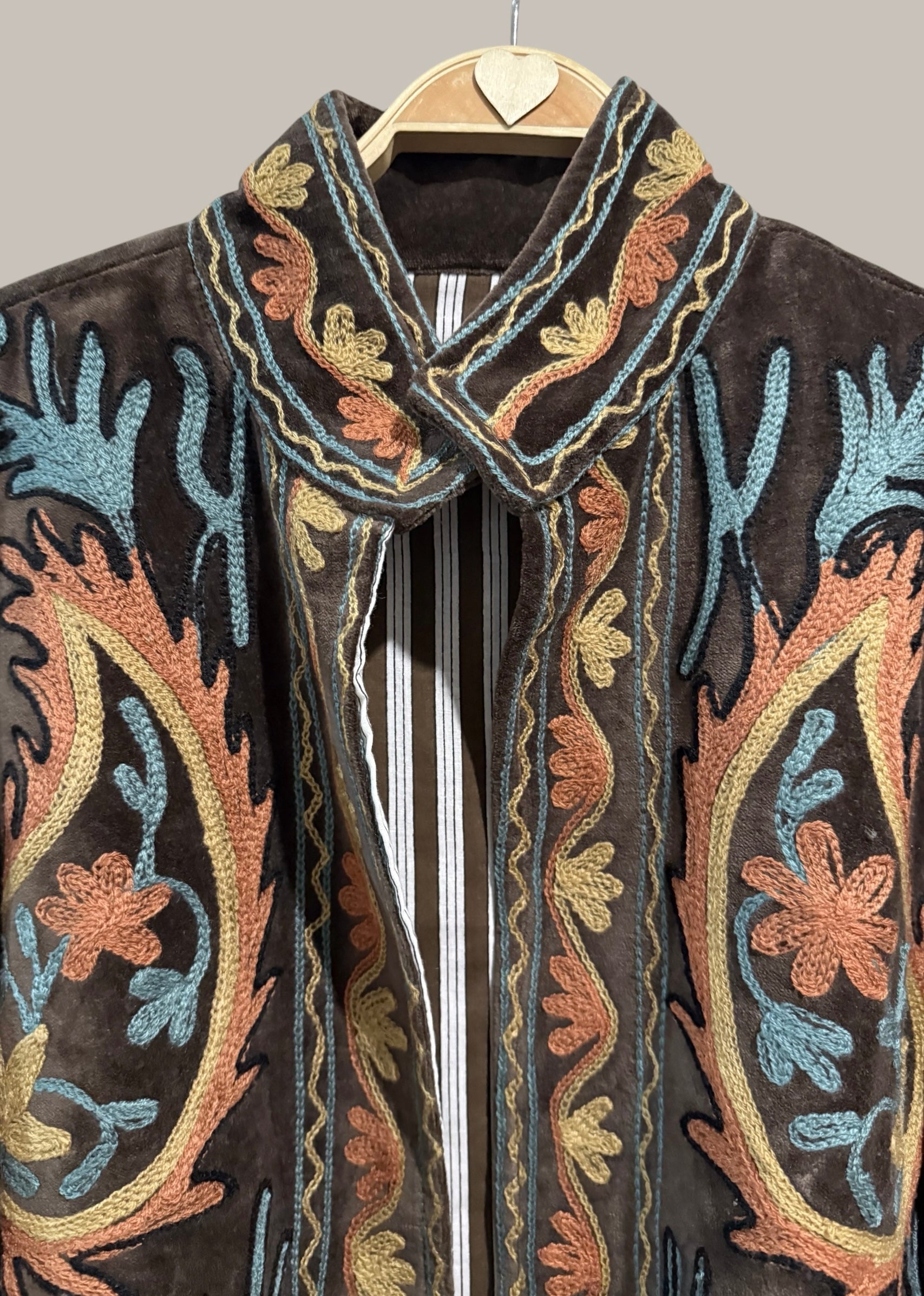 Chaqueta "Bordados"